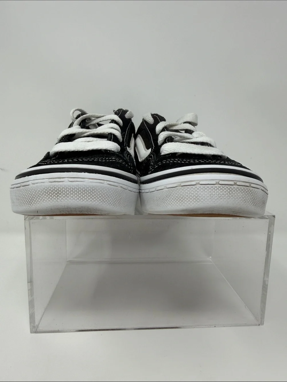 Vans Caldrone Black & White Low-Top Suede Skate Shoes Size 1.0